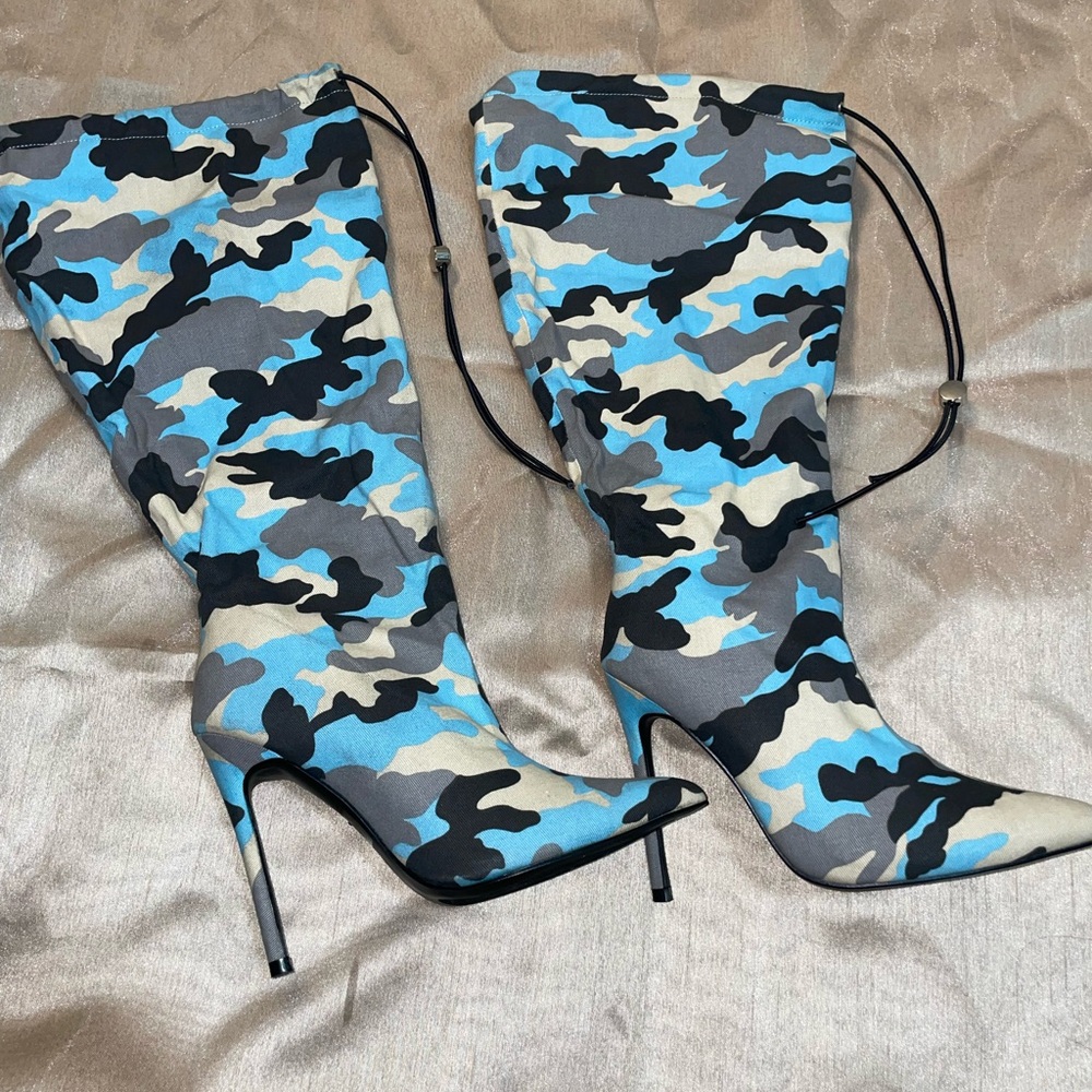 Blue and Black Heeled Boots with Camouflage Pattern